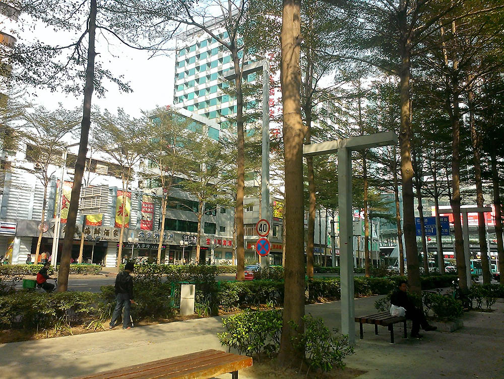 Suasana Dongmen Subdistrict, area untuk belanja